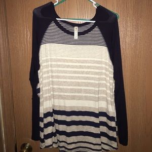 GREAT long sleeve shirt/tunic with patched elbows